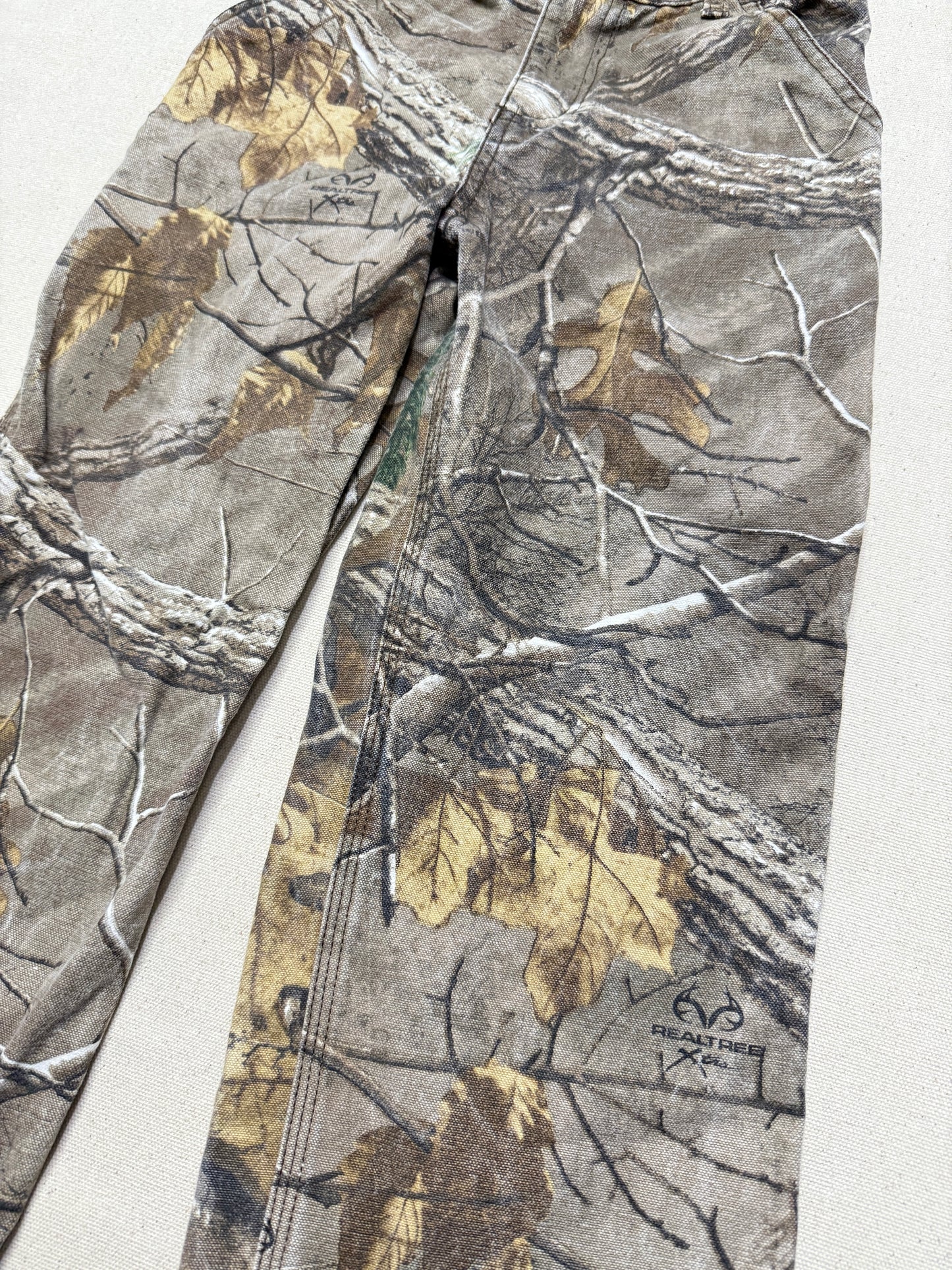 Kids Vintage Carhartt Duck Real Tree Camo Adjustable Waist Pants / 5y 6y