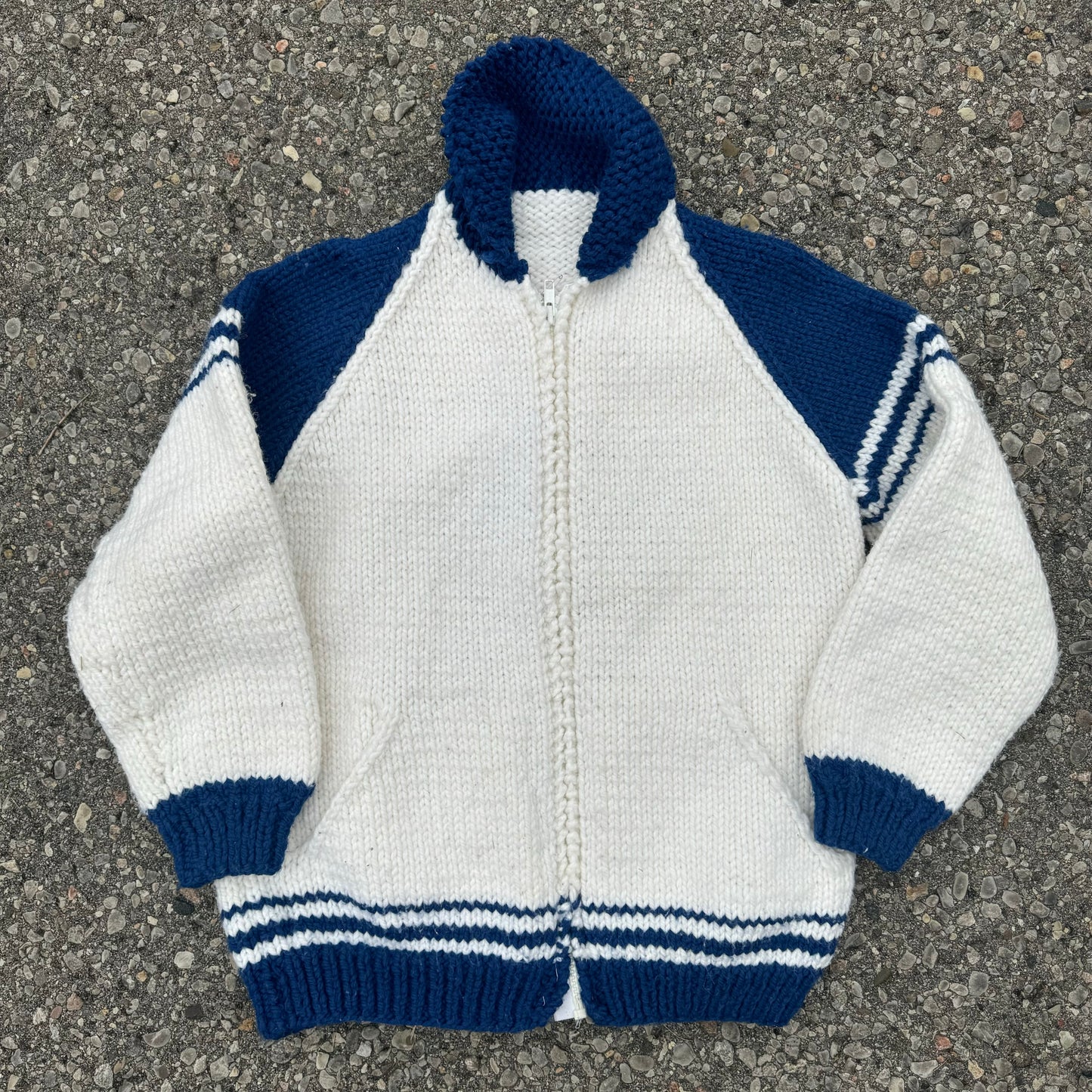 Vintage Kids Youth White Knit Zip Hockey Character Cowichan Sweater 8Y 9Y 10Y