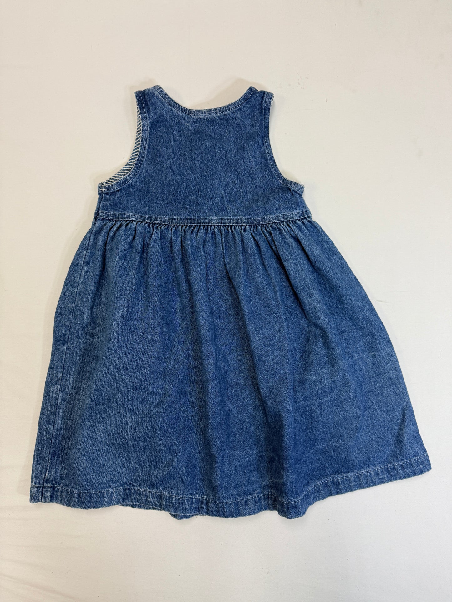 90s 2000' Kids Vintage OshKosh Bgosh Front Open Button Up Light Denim Casual Dress / 5T 6y / Made in USA