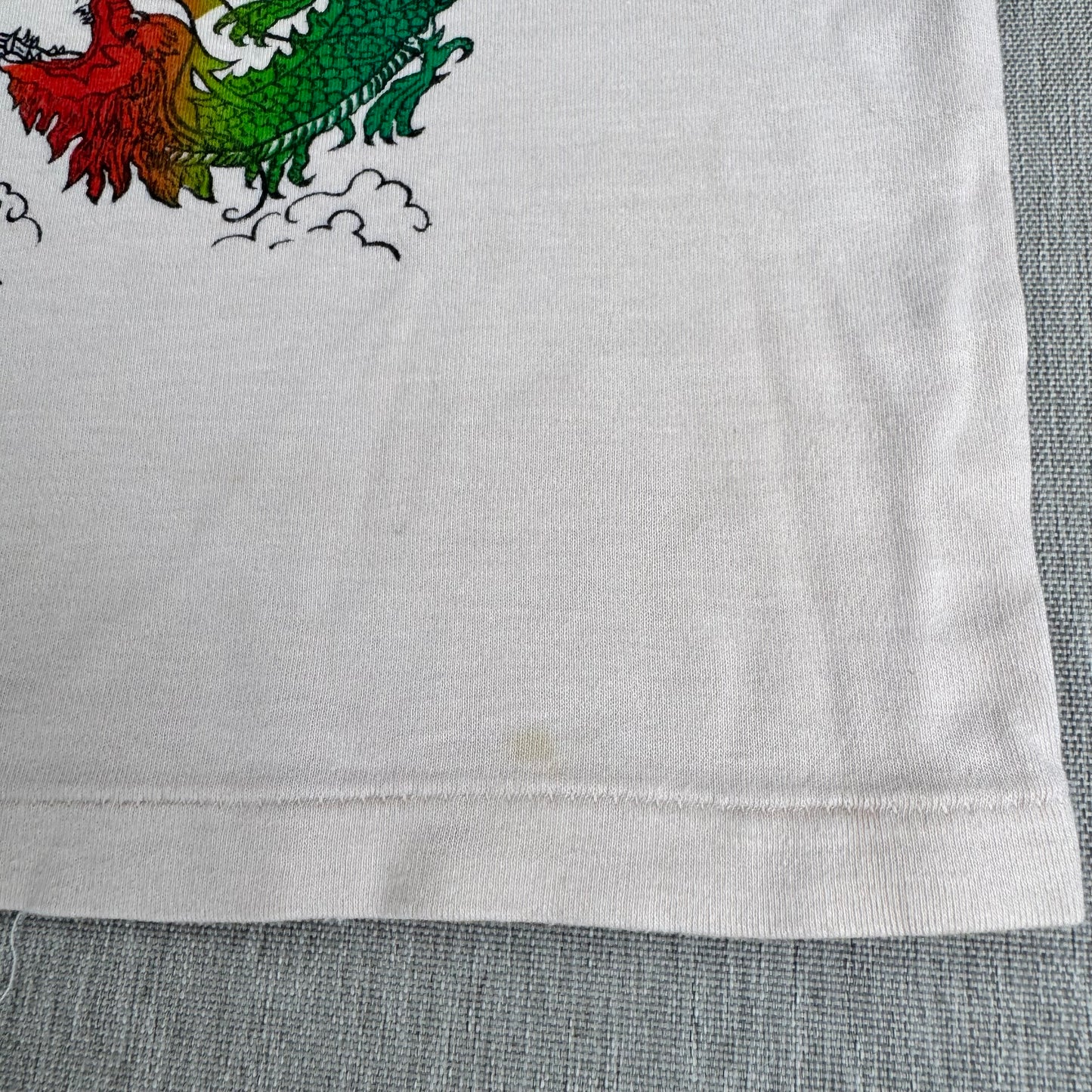 70s Kids Vintage Singapore Dragons Print on a Beige Short Sleeve T-Shirt 5Y 6Y