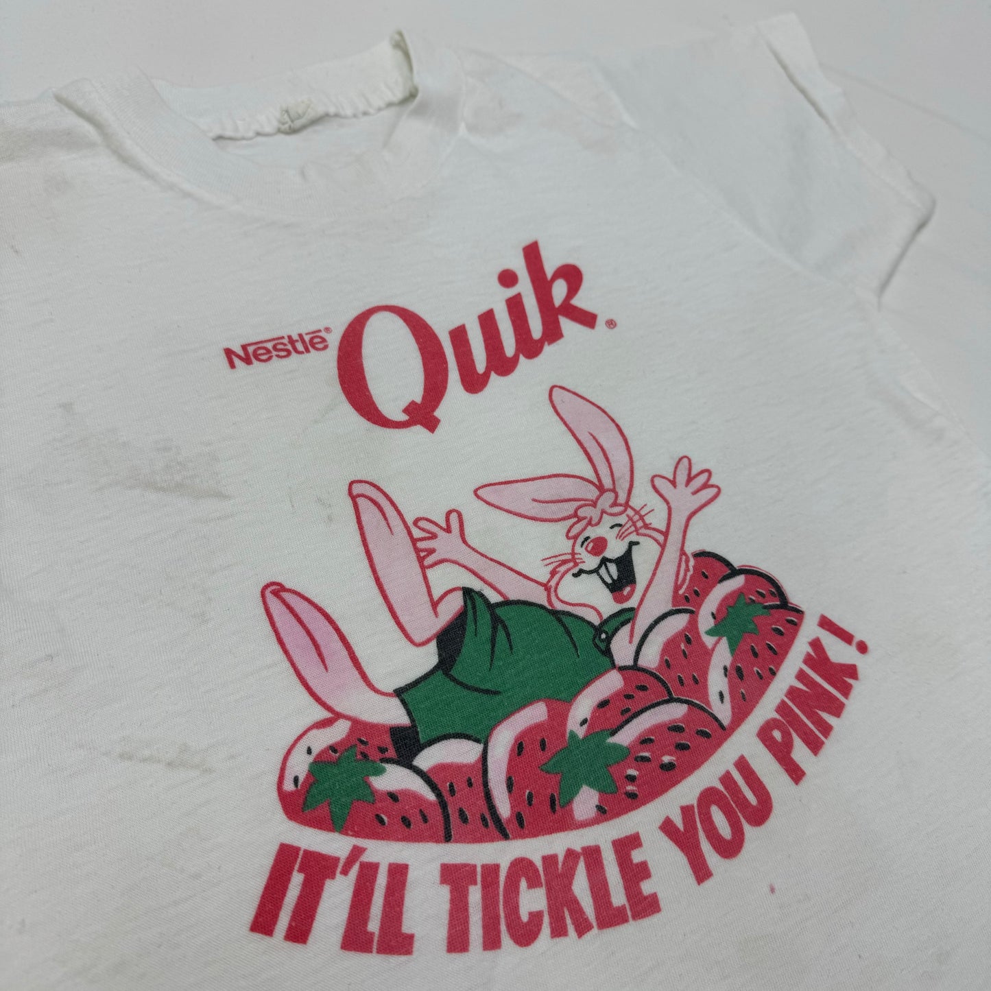 Kids Vintage Nestle Quick Bunny T-Shirt `It’ll tickle you pink’ 10-12