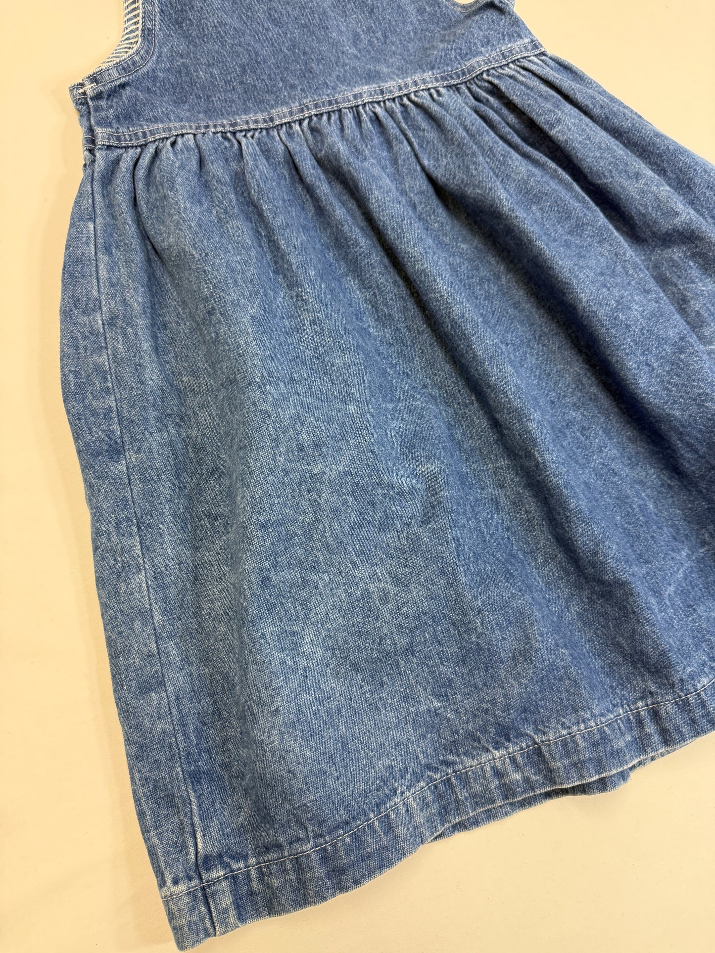 90s 2000' Kids Vintage OshKosh Bgosh Front Open Button Up Light Denim Casual Dress / 5T 6y / Made in USA