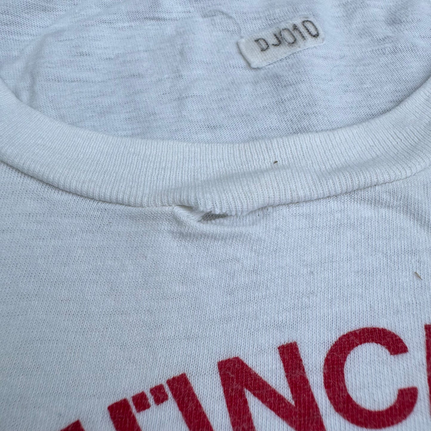 70s Kids Vintage Monchen Yoddlers Print SouvenirWhite 100% Cotton Single Stitch Short Sleeve T-Shirt 10Y Baby Tee XS Adult