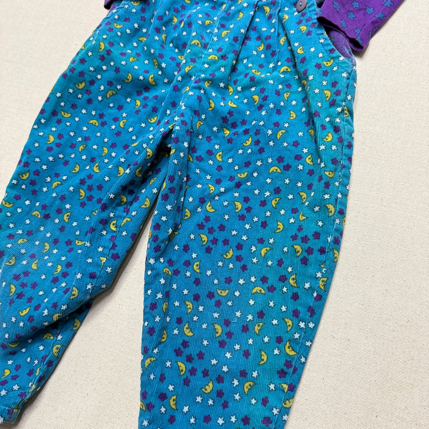 90s Kids Toddler Vintage Star Moon AOP Longsleeve Tshirt & Corduroy Overall 2pc Set / 24m 2T 3T
