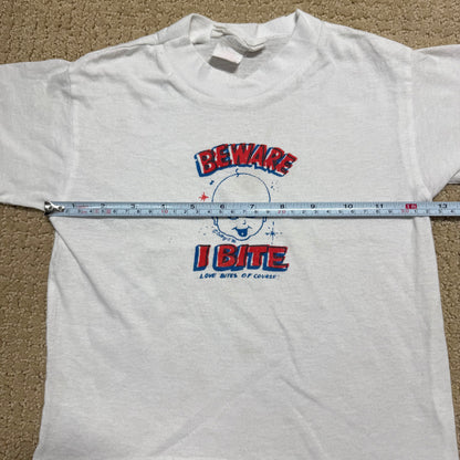 1986 80s Kids Toddler Vintage T-Shirt “ Beware I Bite, Love Bites Of Course! “ Single Stitch White 50/50 Short Sleeve 3Y 4Y 5Y Baby Tee Made in Canada