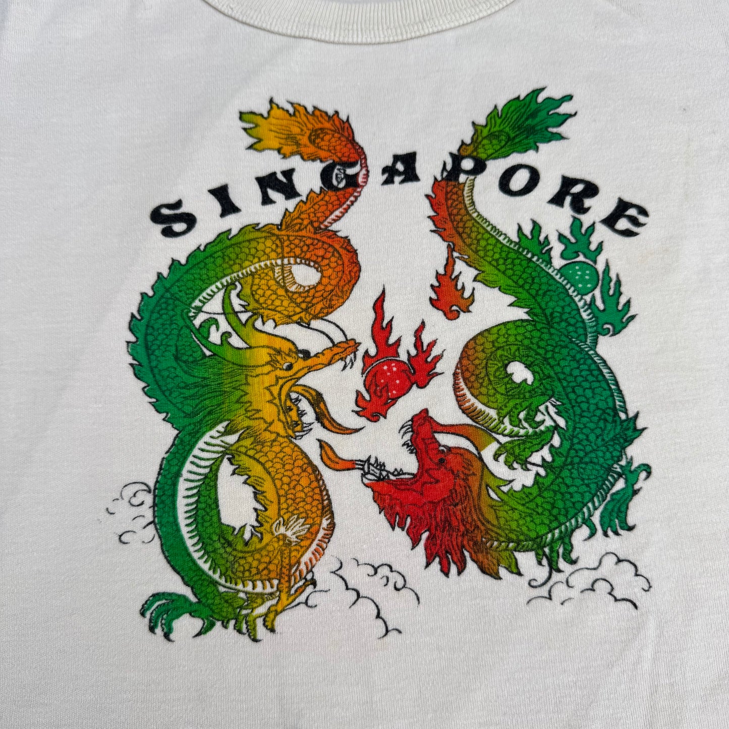 70s Kids Vintage Singapore Dragons Print on a Beige Short Sleeve T-Shirt 5Y 6Y