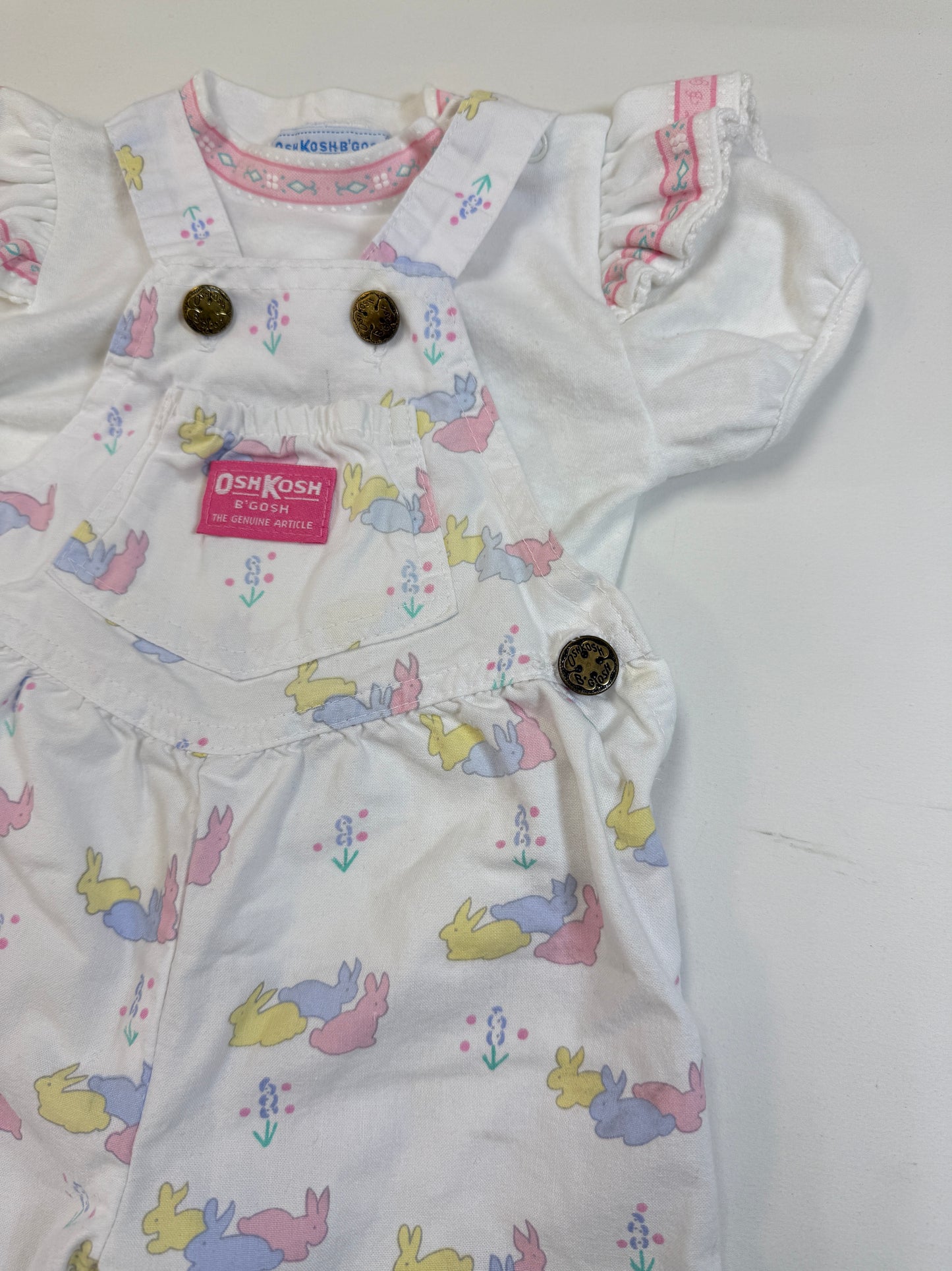 90s Kids Infant Baby Vintage Oshkosh Bgosh Rabitt AOP Overall and Raffle  Sleeve Tshirt 2pc Set / 3m 6m 9m / Made in USA set