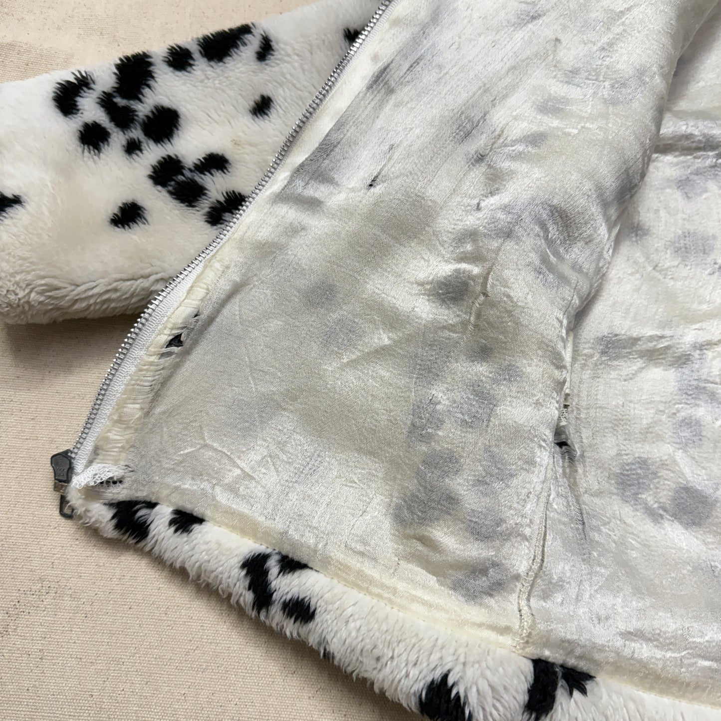 90s Kids Vintage Dalmatian Faux Fur Lined Zip Up Hooded jacket / 5y 6y