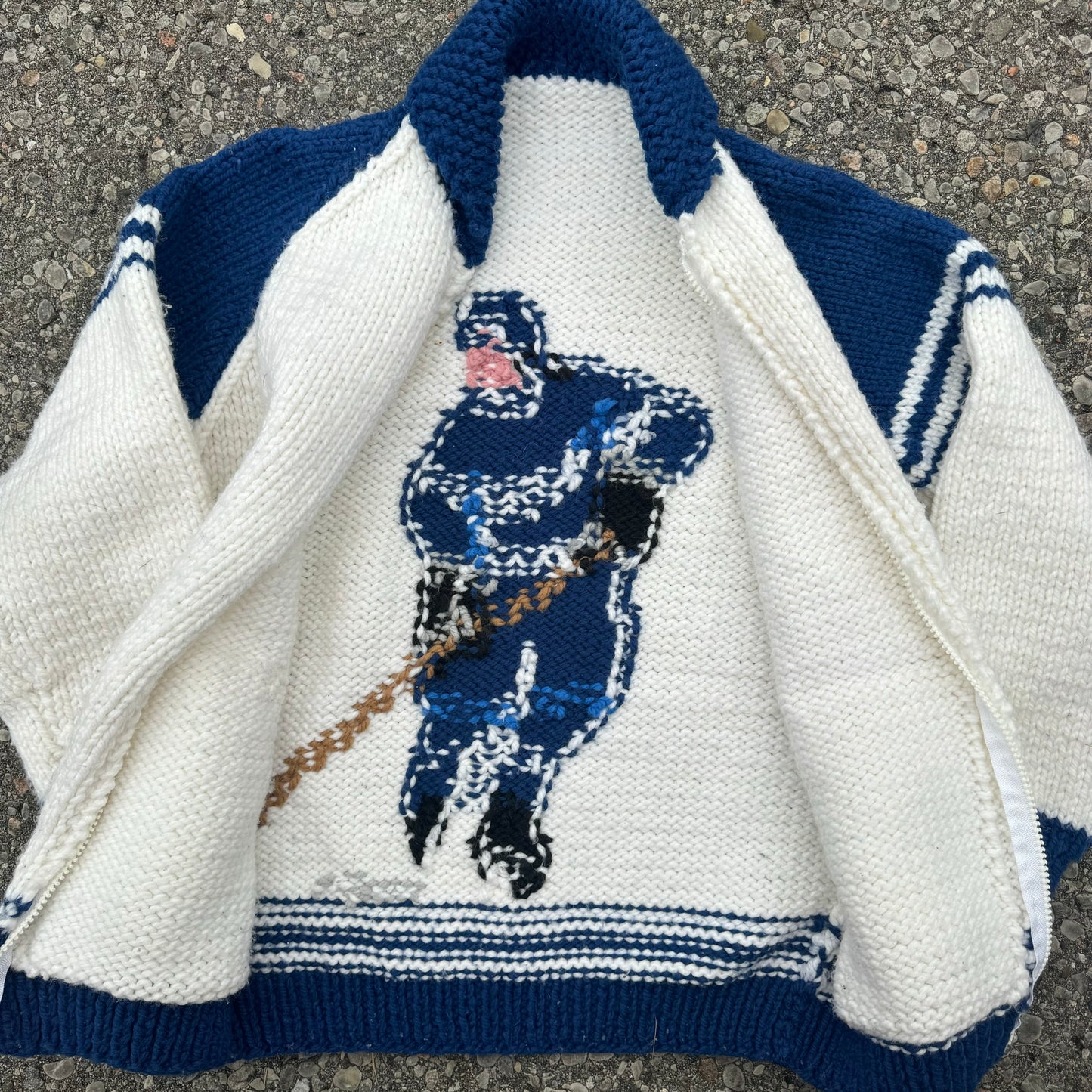 Vintage Kids Youth White Knit Zip Hockey Character Cowichan Sweater 8Y 9Y 10Y