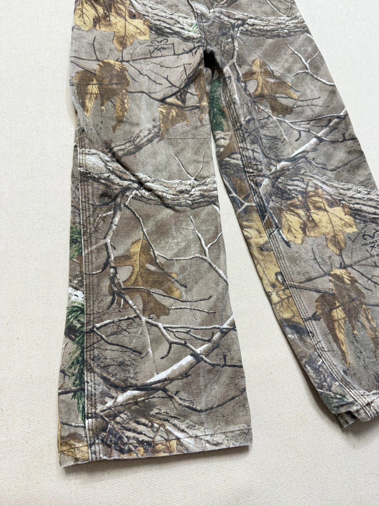 Kids Vintage Carhartt Duck Real Tree Camo Adjustable Waist Pants / 5y 6y