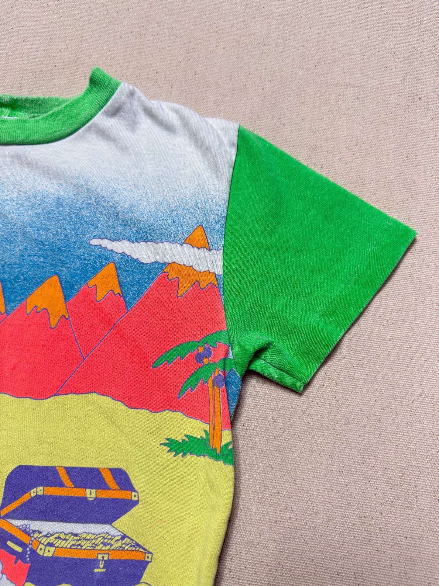 90s Kids Toddler Vintage Oshkosh Bgosh Beach Neon Colour Single Stitch Tshirt / 5T 6T / Made in USA