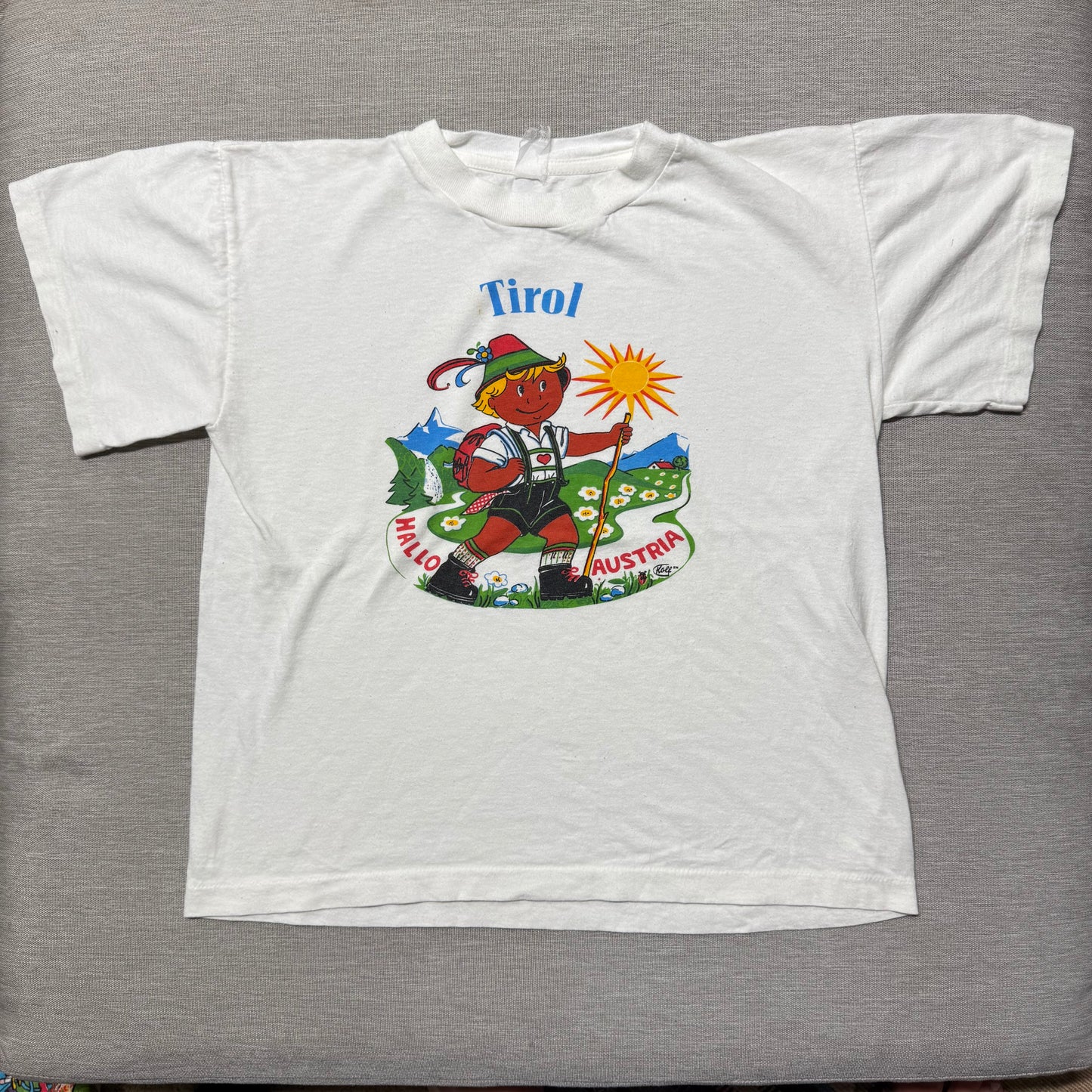 70s Kids Vintage Tirol Hallo Austria Kid Yodeller Print White Single Stitch Short Sleeve T-Shirt 7Y 8Y 9Y Baby Tee XS Adult