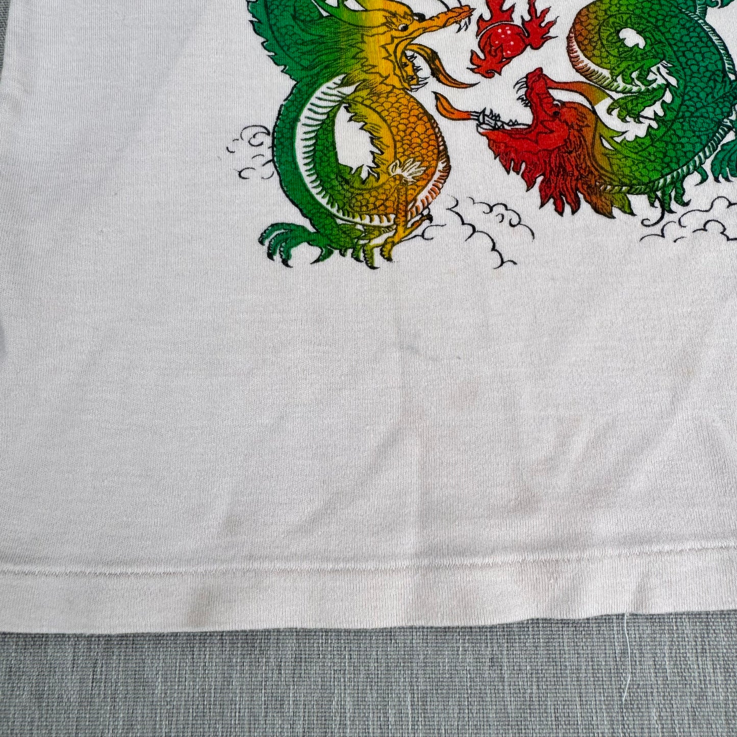 70s Kids Vintage Singapore Dragons Print on a Beige Short Sleeve T-Shirt 5Y 6Y