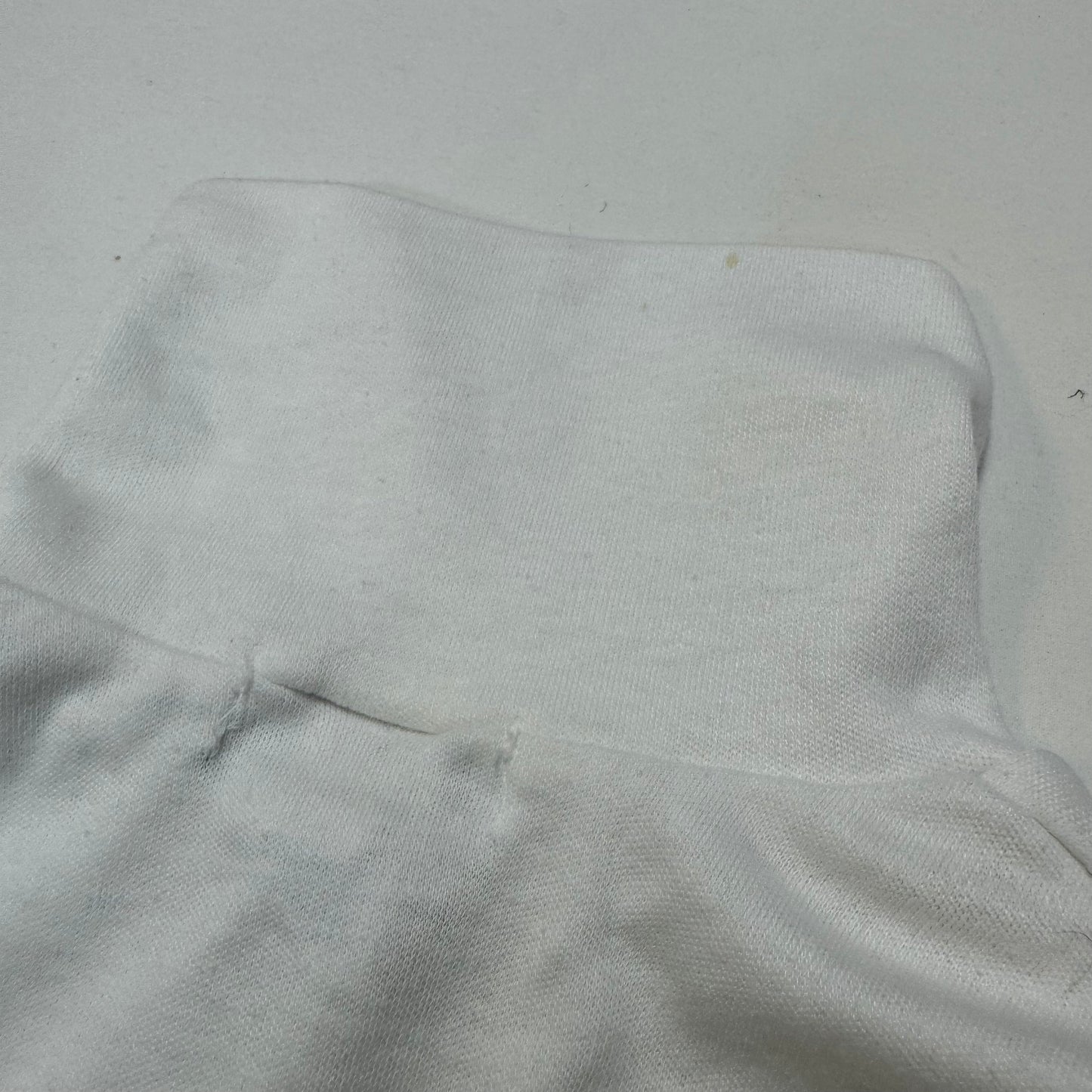 90s Kids Toddler Infant Vintage Baby B’Gosh Oshkosh White Long Sleeve Holiday Race car Print On Sleeves //18m / Made in USA