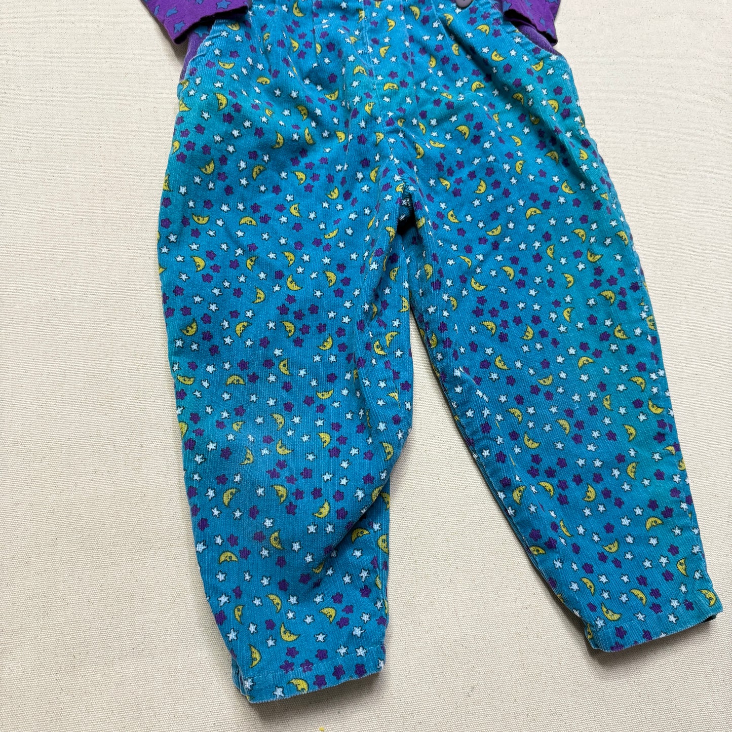 90s Kids Toddler Vintage Star Moon AOP Longsleeve Tshirt & Corduroy Overall 2pc Set / 24m 2T 3T