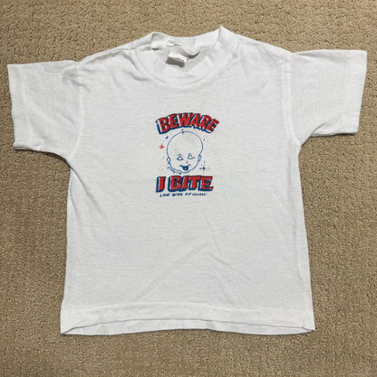 1986 80s Kids Toddler Vintage T-Shirt “ Beware I Bite, Love Bites Of Course! “ Single Stitch White 50/50 Short Sleeve 3Y 4Y 5Y Baby Tee Made in Canada