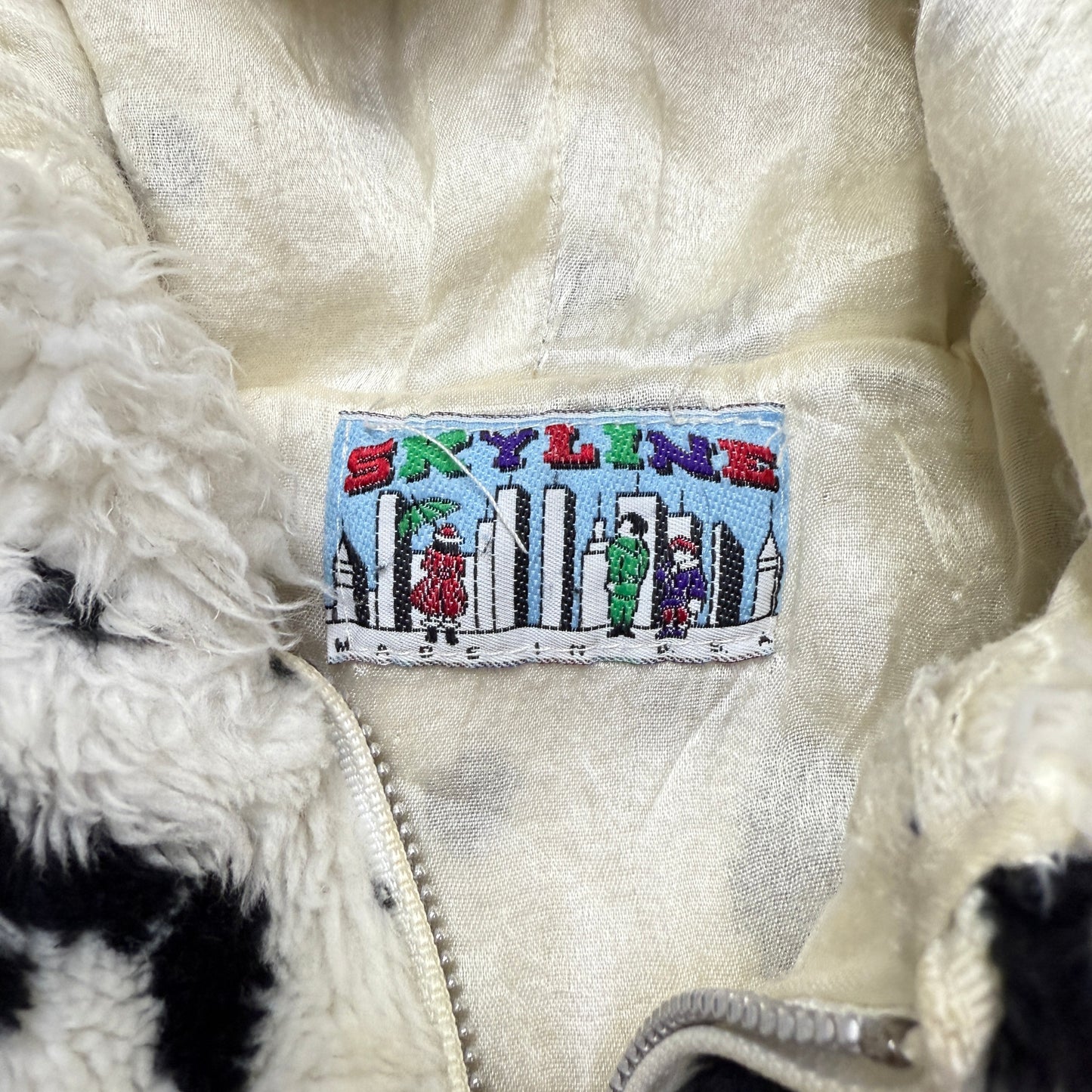 90s Kids Vintage Dalmatian Faux Fur Lined Zip Up Hooded jacket / 5y 6y