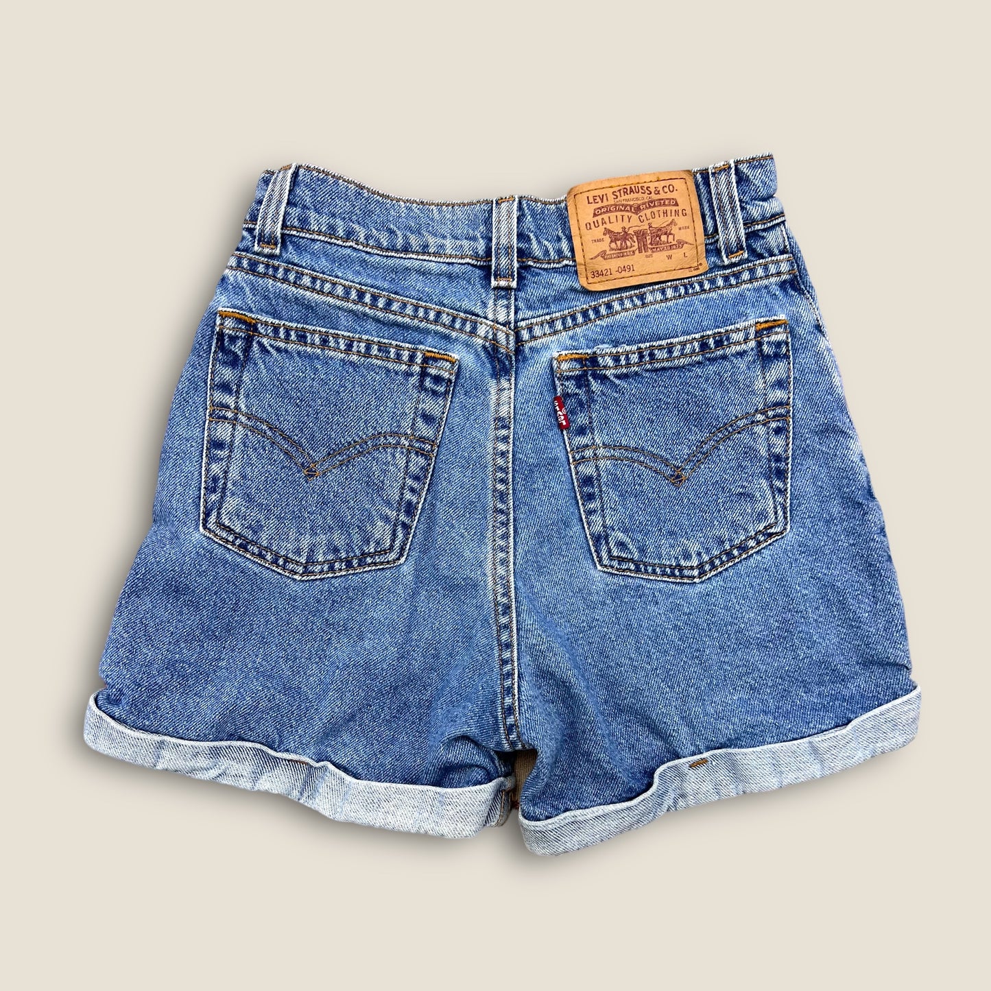 Girls Levi’s denim short with fold